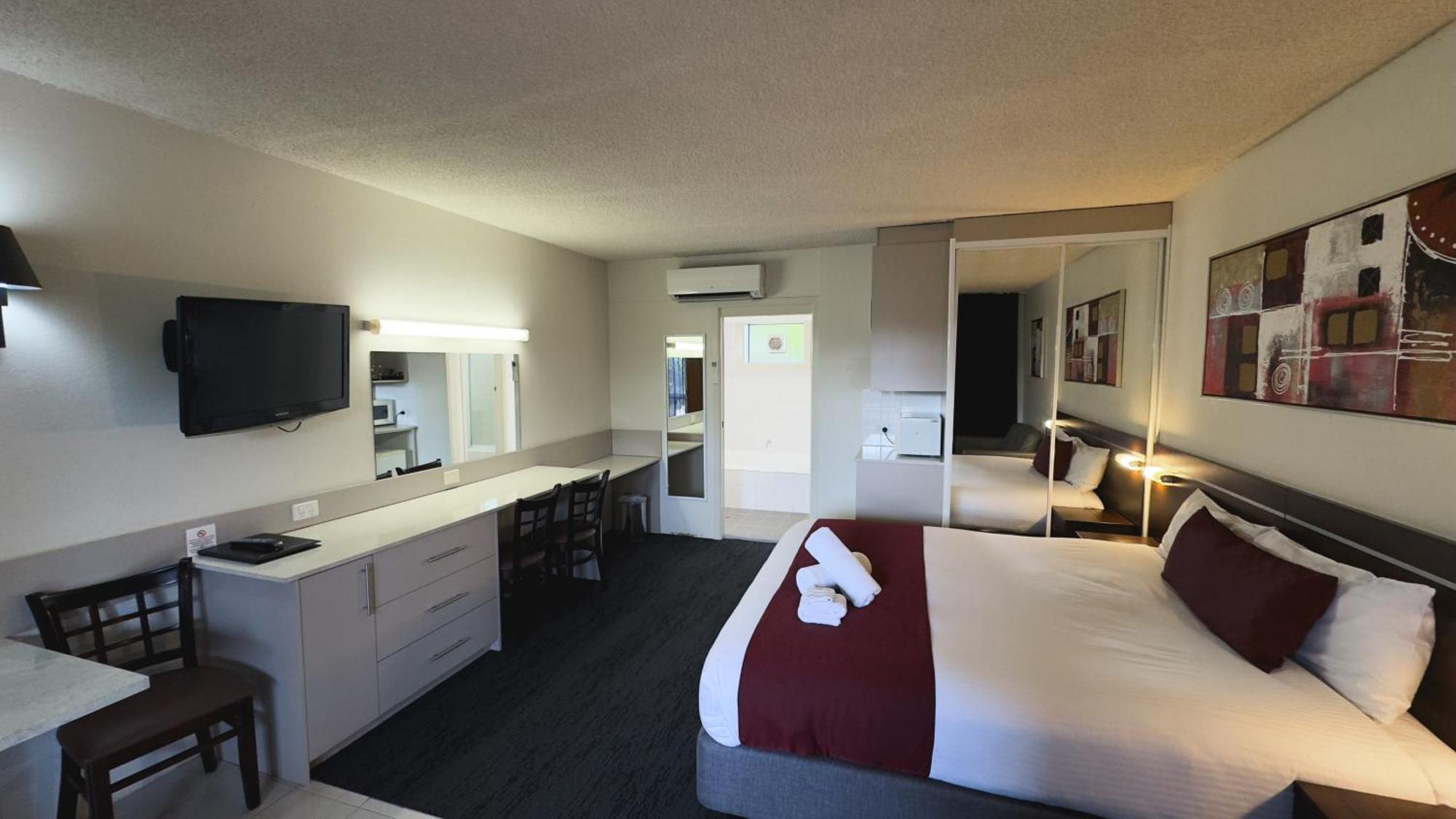 Golden West Motor Inn Даббо Экстерьер фото